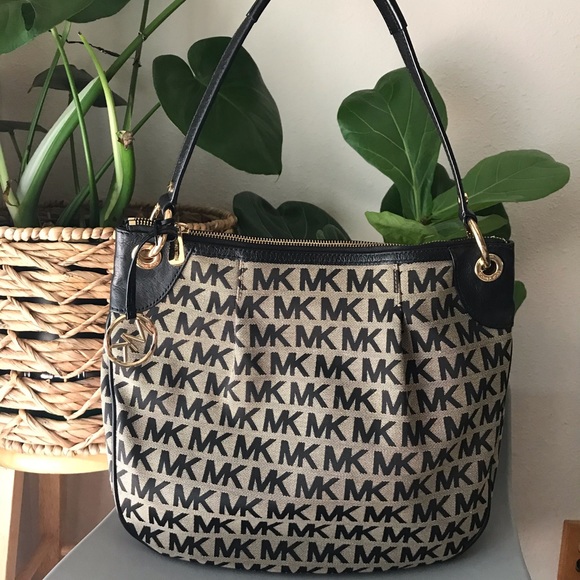 Michael Kors shoulder bag 395$ - Picture 1 of 14
